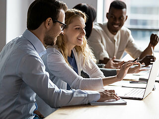 Our cooling lubricant experts look forward to your questions
